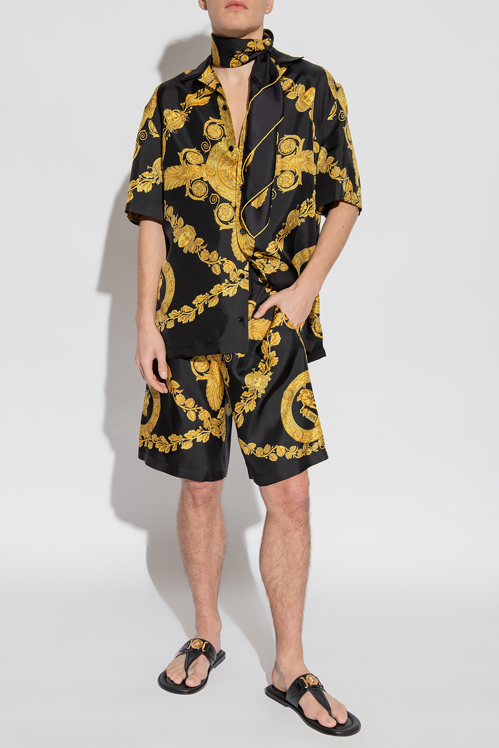 Versace shorts and t clearance shirt set